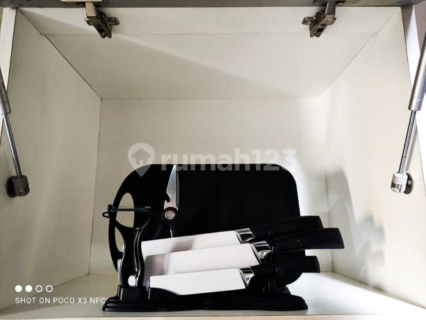 Jual Apartemen Paramount Skyline, Super Fully Furnish Studio, Gading Serpong Tangerang Banten Jual Apartemen Paramount Skyline, Super Fully Furnish Studio, Gading Serpong Tangerang Banten