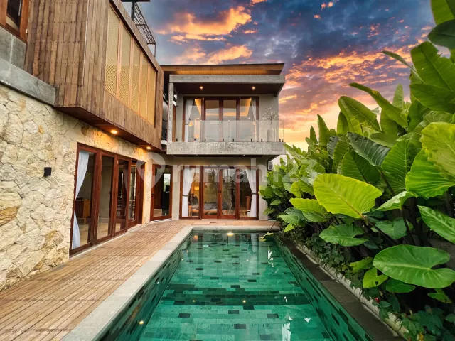 4 bd · 285 m² · leasehold 25 yrs, Cemagi