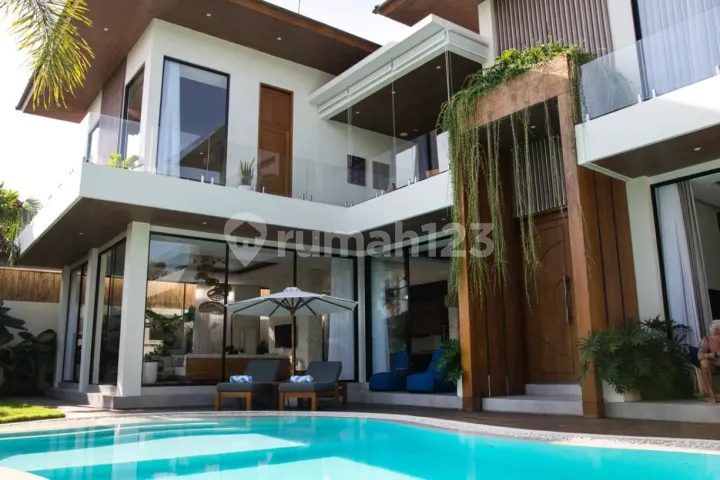 4 bd · 425 m² · leasehold 36 yrs, Tumbak Bayuh