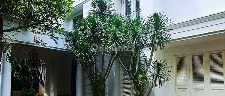 Classics Style, Prime Area, Nice Garden And Pool, Close To Sudirman 1