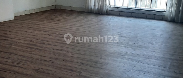 4-story shop house in Setrasari 1