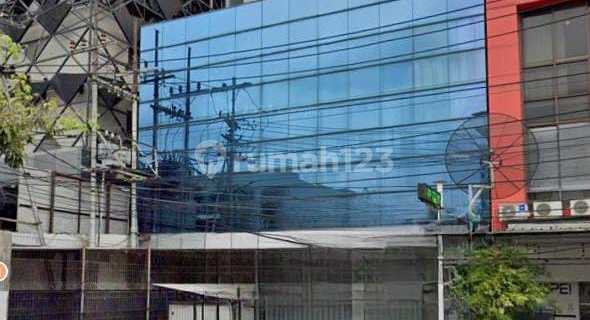 Ready-to-Use 3-Story Shophouse in the Center of Surabaya City, Suitable for Bank, Office, Cafe, Near Mall. 1