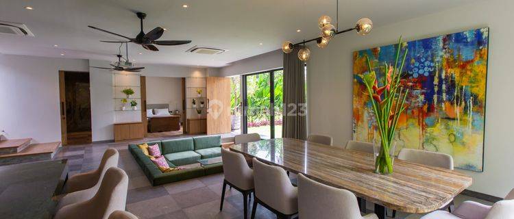 Leasehold - Charming 4-Bedroom Villa Near Canggu Bali - Prime Location & Modern Amenities! 1