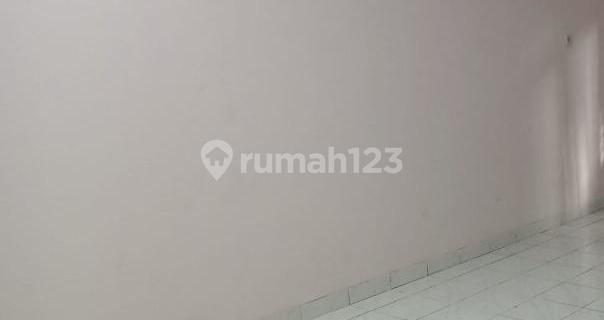 Disewa Ruang Usaha Lantai 2 di Tubagus Angke, Lb.+ 220 M2, Jakarta Barat  1