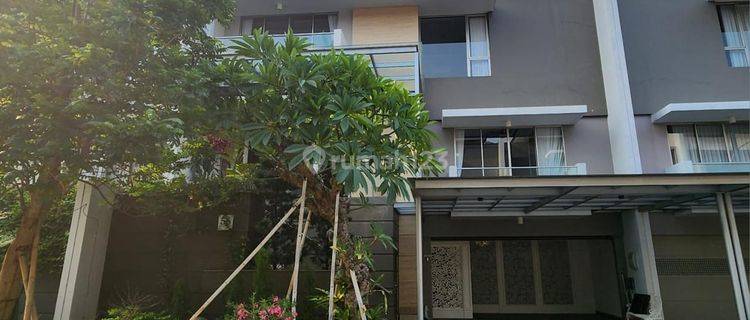 Dijual Termurah Rumah Golf Island Pik Uk 12x20 Kt 4+1 Full Furnished Full Renovasi Bagus  1