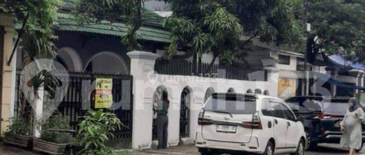 Disewakan Rumah Siap Huni Kawasan Elite Tebet Jakarta 1