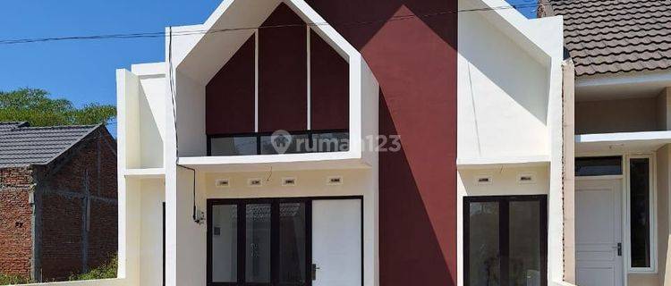 Rumah minimalis kepanjen malang dekat kampus unira malang 1