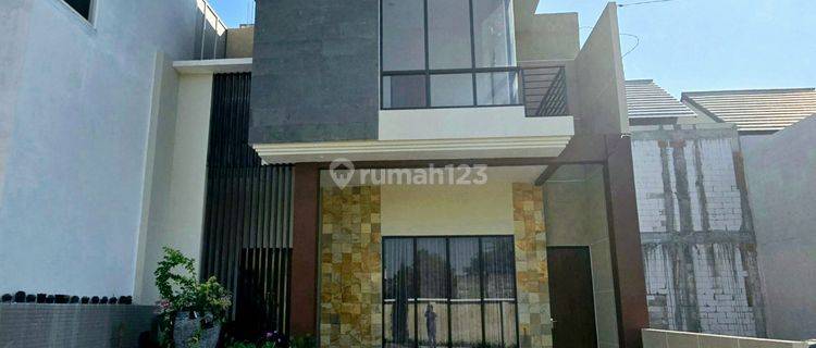 Rumah Mewah Shm 2 Lantai 400 Jutaan Dekat Dieng Kota Malang 1