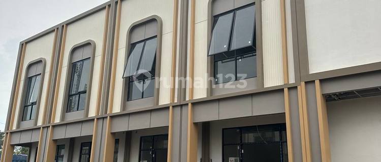 2-Storey Commercial Shophouse Suitable for Starting a Business 1