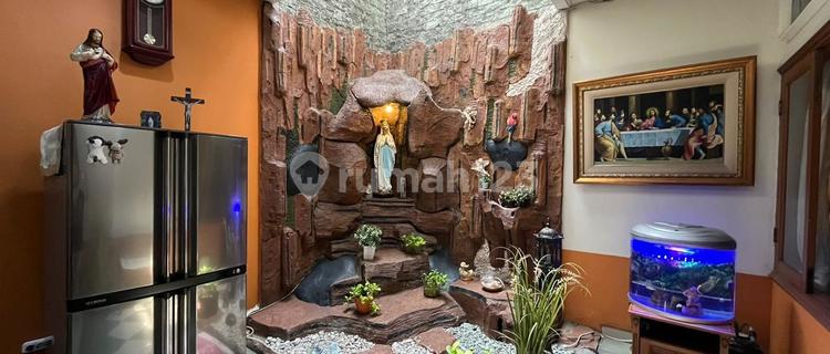 Rumah Besar 2 Lantai Di Kawasan Premium Taman Permata Buana 1