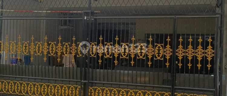 Nice House Unfurnished SHM Taman Palem, West Jakarta 1