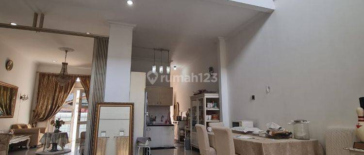 Rumah Furnished 2 Lantai Jl M. Naim Cipete Utara Jakarta Selatan 1