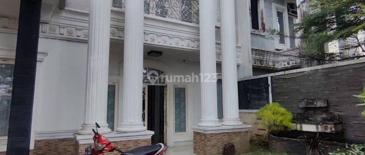 Rumah 2 Lantai Furnished Jl Tasbi Medan Sunggal 1