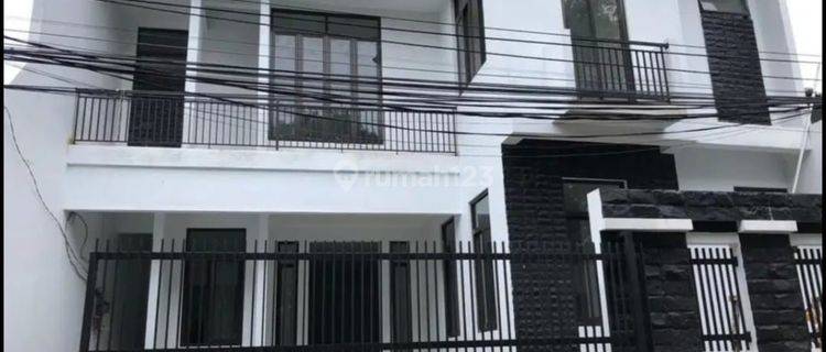 Rumah di Benhill 2 Lantai SHM Baru Unfurnished 1