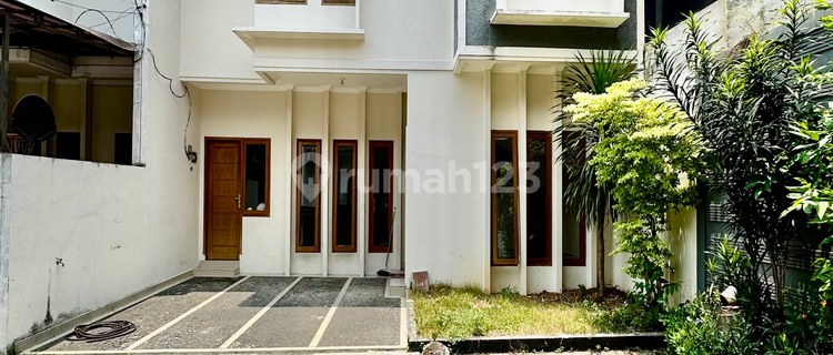Rumah Minimalis Dalam Townhouse Di Kebagusan  1