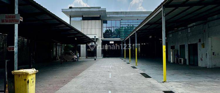 Gedung Komersil Di Jl Raya Utama Area Permata Hijau  1