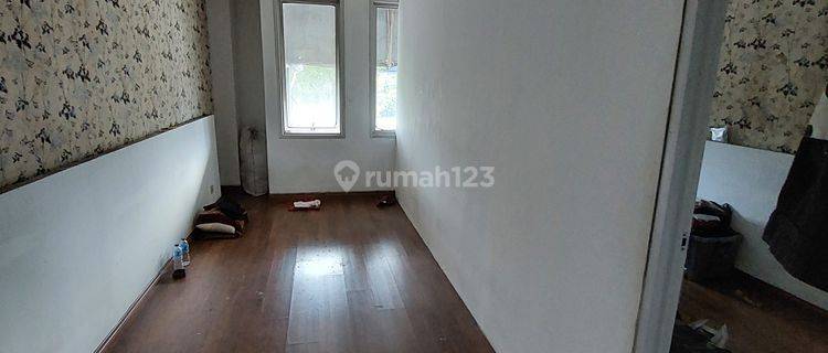 Di sewakan lantai 2 ruko tp tidak full 1 lantai di gading serpong 1