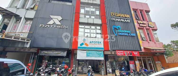 Three-Story Shophouse Ready to Occupy, Spacious Parking Suitable for Business and Office in Gunung Batu, Bogor. 1