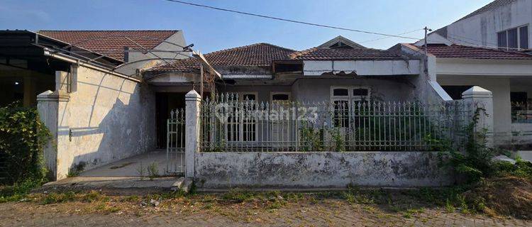 Rumah Klampis Semolo Timur Strategis, Row 2 Mobil 1