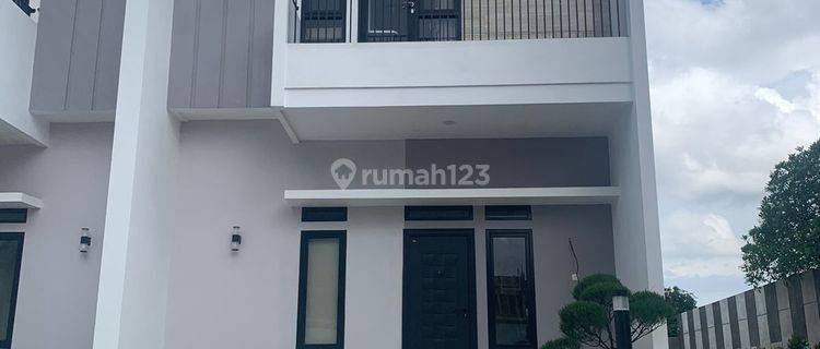 Rumah 2 Lantai  De Upa Mansion Kota Makassar 1