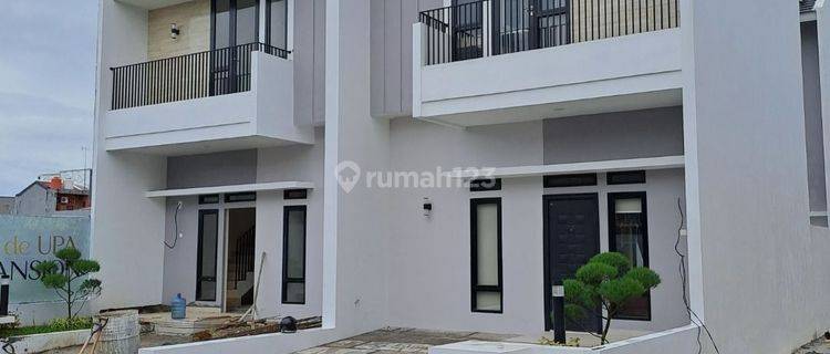 Rumah 2 Lantai De Upa Mansion Tengah Kota Makassar 1