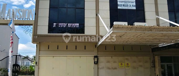 Shop House on the Main Road Axis of Gowa City, Near the Gowa Regent's Office 1