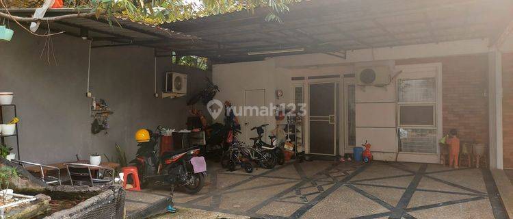 Rumah Pojok 2 Lantai dalam Cluster dan Hunian Nyaman @Ciputat 1