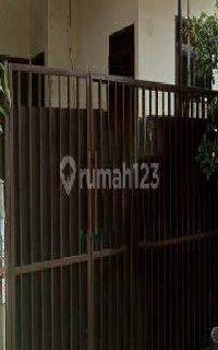 Rumah Siap Huni dengan Hunian Nyaman dan Asri di BSD 1