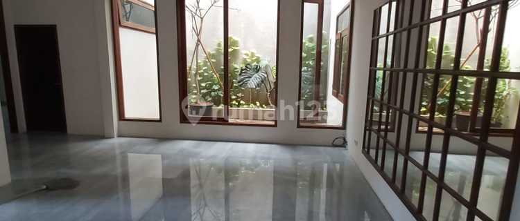 Luxury House Near Senayan Jakarta Ideal for Residence 1