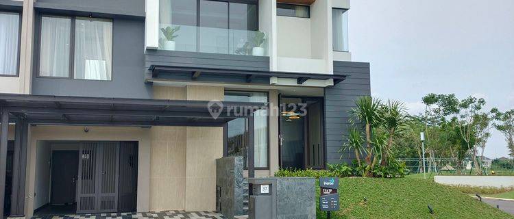 Rumah Baru Attic Summarecon Serpong Cluster Heron  1