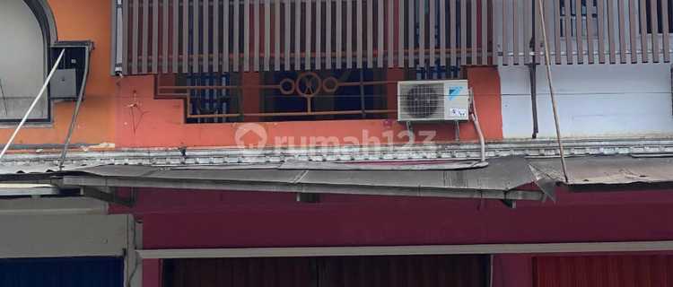 For Sale Quickly, Neat 2-Story Shop House Ready to Use on Gerbang Poris Indah Street, Tangerang 1