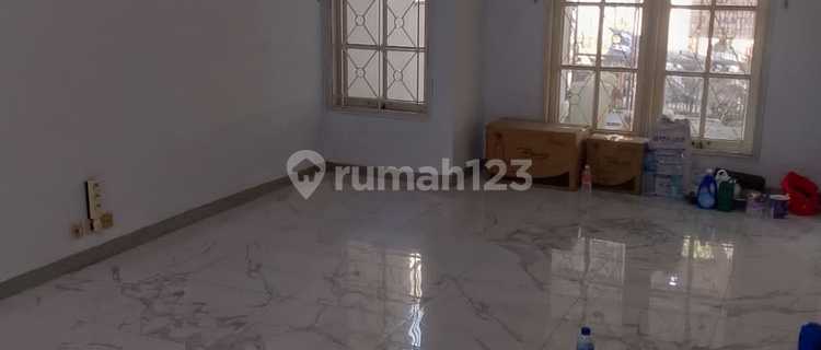 For Rent House in Taman Palem Lestari, Cengkareng, West Jakarta 1
