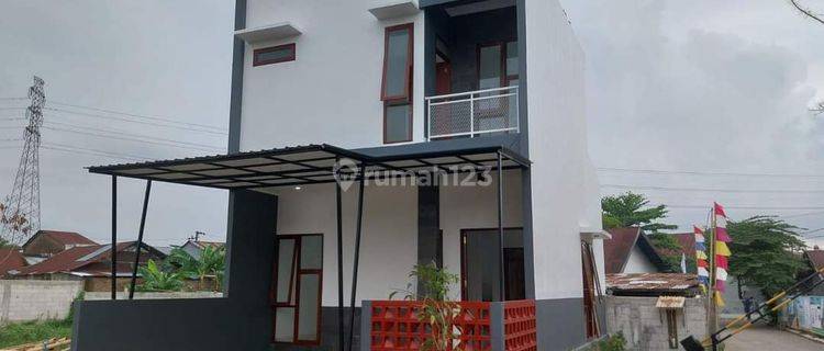 Rumah 2 Lantai di Jalan Tamangapa Raya 3 1