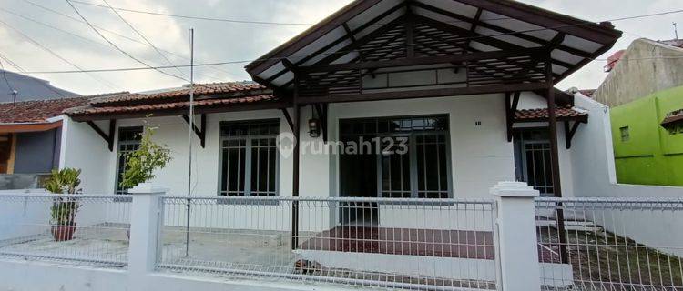 Dijual Rumah Shm Bagus di Jalan Penyu Bandung  1