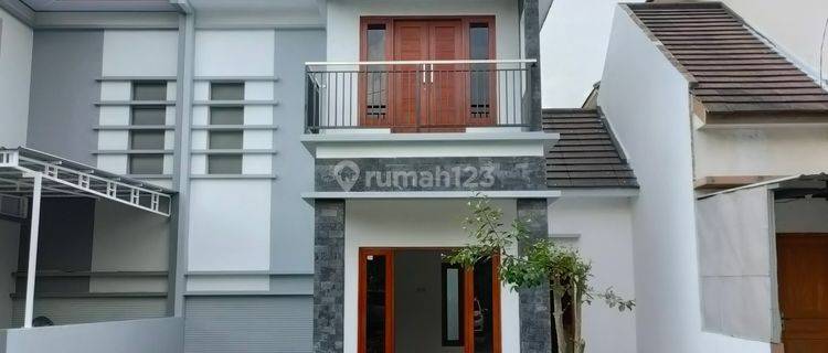 Rumah 2 Lantai Area Mojosongo 1