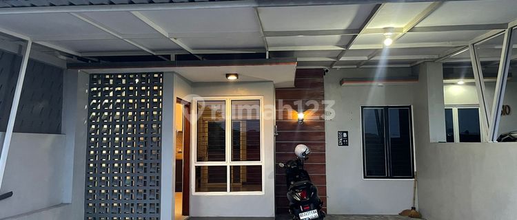 Rumah Siap Pakai Di Perumahan Cluster Solo Baru 1