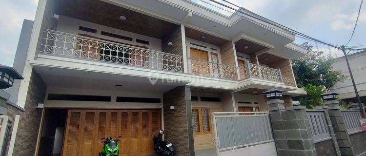 Rumah Mewah Full Furnished Area Solo Kota 1