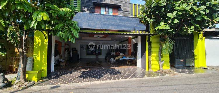 Rumah Dan Ruang Usaha Tengah Kota Solo 1