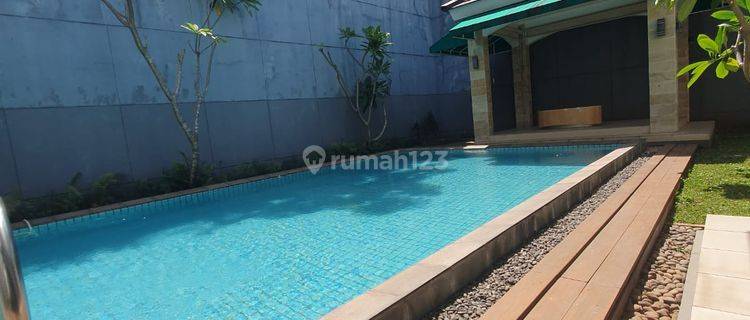 Rumah Mewah, Furnished Ada Private Pool di De Park Bsd City 1