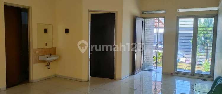 Ready-to-Occupy House in Batununggal, Bandung 1