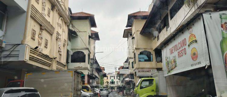 Ruko 4,5 Lantai Strategis Setrasari Mall Bandung 1