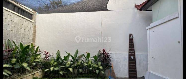 F O R S A L E Semi Villa 2 Storey Building With Convinient Neighborhood 1