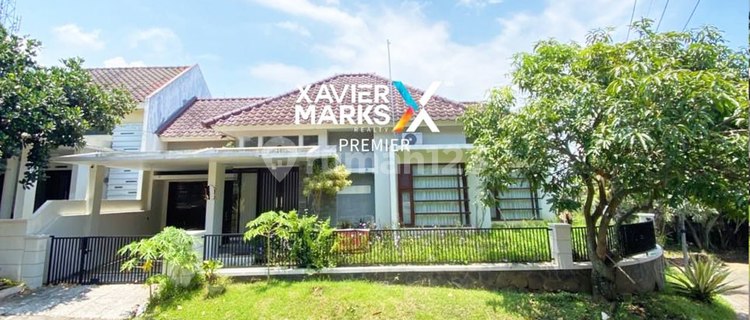 Rare Property Hook House in Villa Puncak Tidar Malang 1