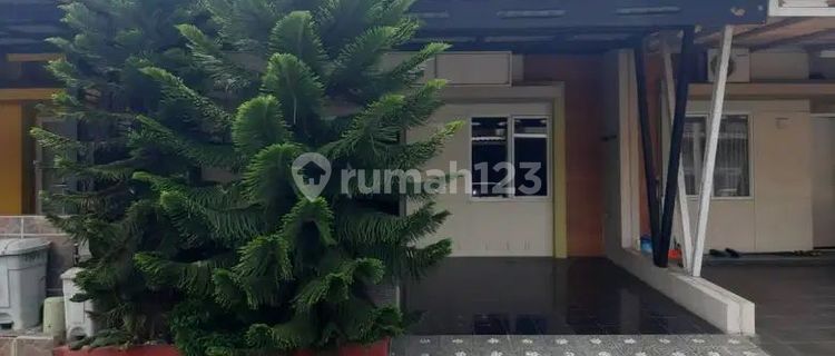 Ready-to-occupy house in Paradise Serpong City, South Tangerang 1