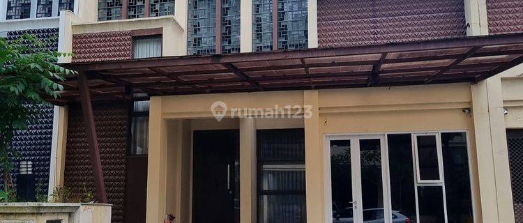 Dijual Rumah Murah Semi Furnish, Strategis, di Greenwich Bsd 1