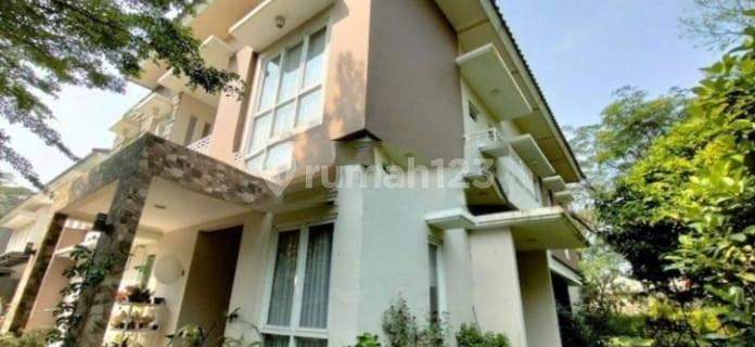 Rumah hoek siap huni dengan halaman di Foresta BSD 1