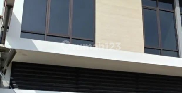 For Rent: 3-Story Shop House Ready for Business, Strategic and Busy Location in Citra Raya Cikupa. 1