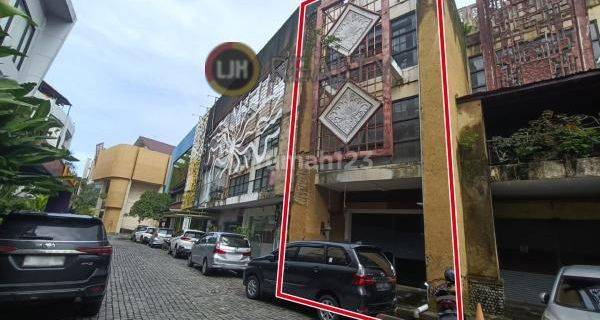 Shophouse for sale at Central Parkir, Kuta, strategic location, only 5 minutes to Kuta Beach 1