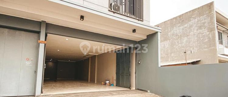 Strategic Location Shop House on Cibadak Main Road, Bandung City 1