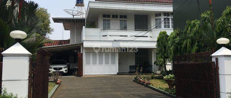 Rumah Cantik Wijaya Kusuma Luas 740 Ada Pool Furnish 17,5 M Nego 1